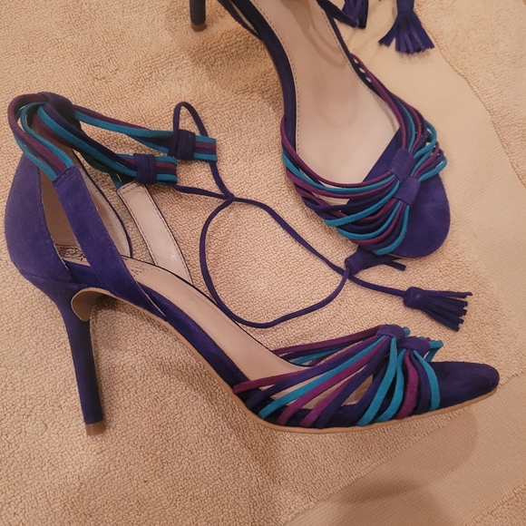 Vince Camuto Strappy heels - Picture 6 of 8